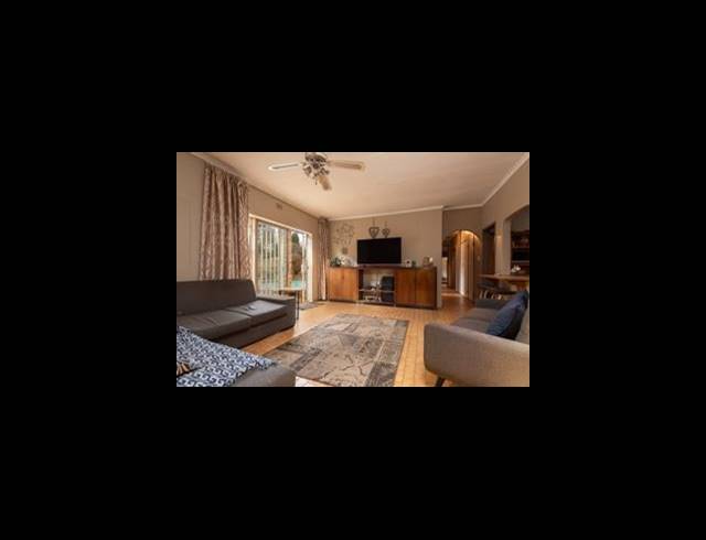 4 BEDROOM HOUSE FOR SALE IN ALBEMARLE EXT 2